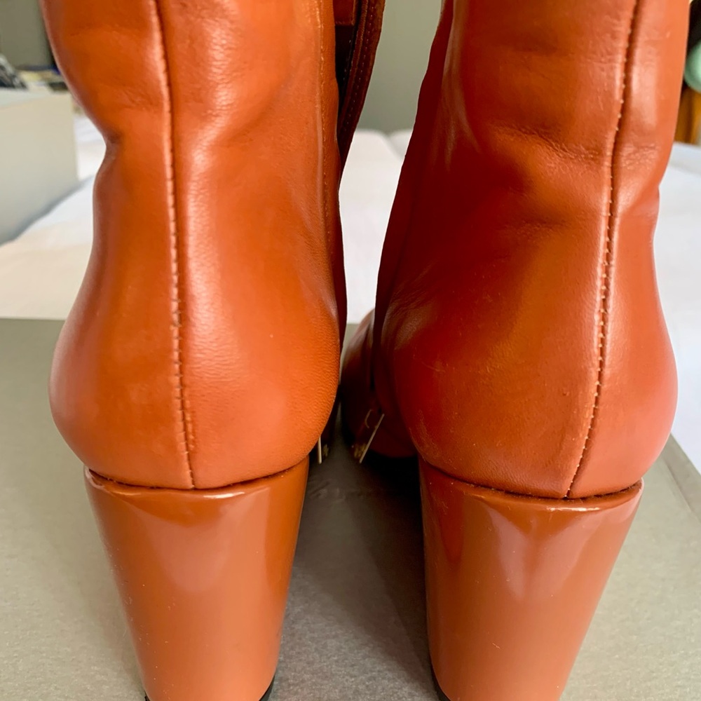 Robert Clergerie Women's Orange/ Ochre Soft Leather Ankle Boots size 39B US 7.5 - Picture 3 of 10